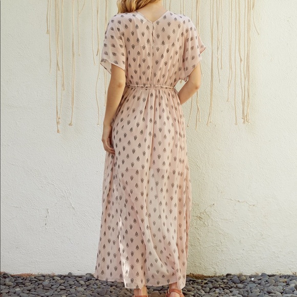 LOST & WANDER BROOKE COVER UP MAXI IN BLUSH - Picture 3 of 12